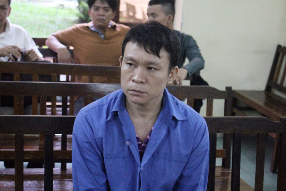 Hàng nghìn điện thoại bị cài đặt phần mềm nghe lén - 1 Bị cáo Đến lãnh 4 năm tù.