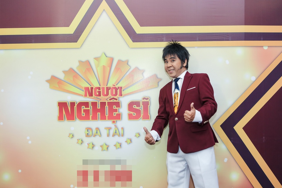 Nghệ sĩ Bạch Long đã 58 tuổi những vẫn chưa lập gia đình.