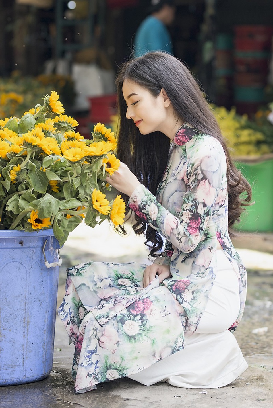 Cựu Á khôi ĐH Công nghiệp TP.HCM đẹp dịu dàng với áo dài - 2 Trước đây, Quỳnh Trâm học ngành Kế toán - Kiểm toán tại trường Đại Học Công nghiệp TP.HCM.