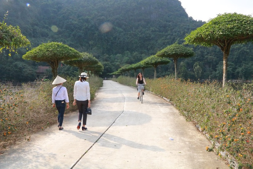 Đường vào Thung Nham