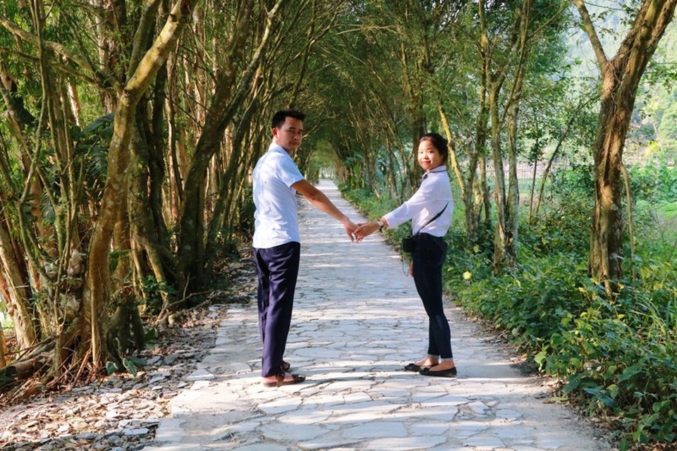 Thung Nham là nơi nhiều bạn trẻ chọn đến để có những cảm giác bình yên, thư thái, hay là nơi để trao gửi những hò hẹn.