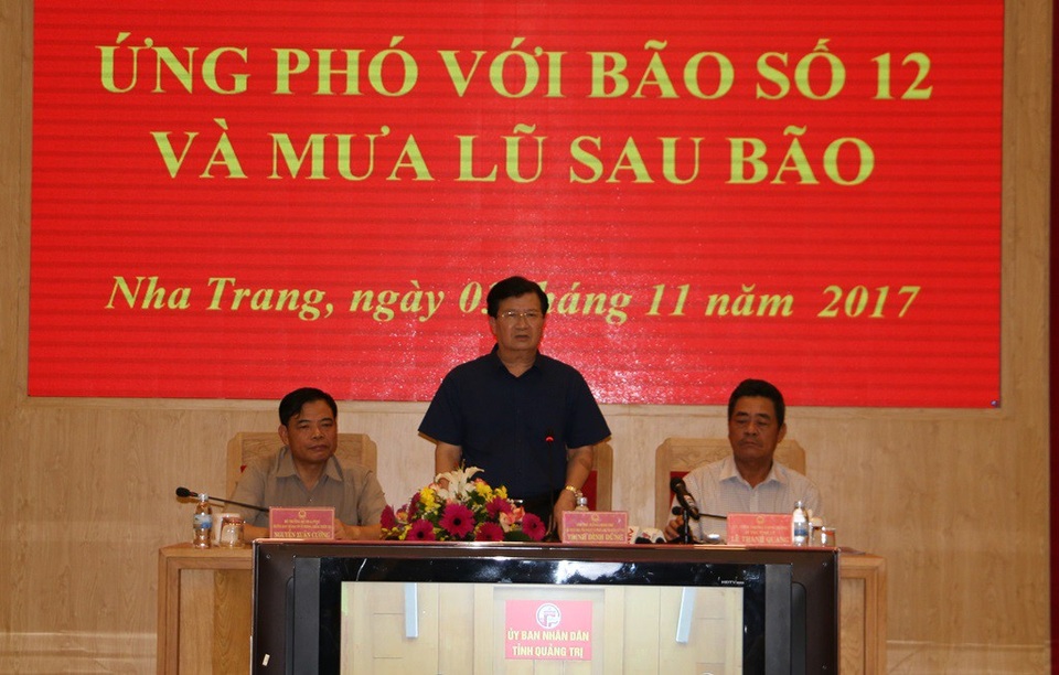 TPHCM lần đầu tổ chức sơ tán dân vùng ven biển để tránh bão - 7 Phó Thủ tướng Trịnh Đình Dũng chủ trì Hội nghị trực tuyến ứng phó bão số 12, chiều 3/11 tại Nha Trang
