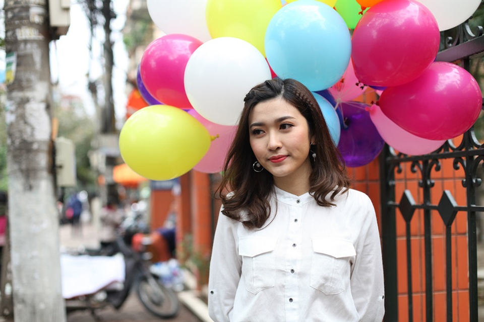 Tửu lượng kém nên ngại ra mắt nhà người yêu, phải làm sao? - 1
Á khôi Imiss Thăng Long - Hoàng Phương Hà gợi ý các bạn trai trong việc đối tửu khi đến nhà bạn gái.