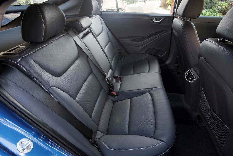 Hyundai Ioniq - Đối thủ tiềm năng của Toyota Prius - 12 Hyundai Ioniq - Đối thủ tiềm năng của Toyota Prius - 12