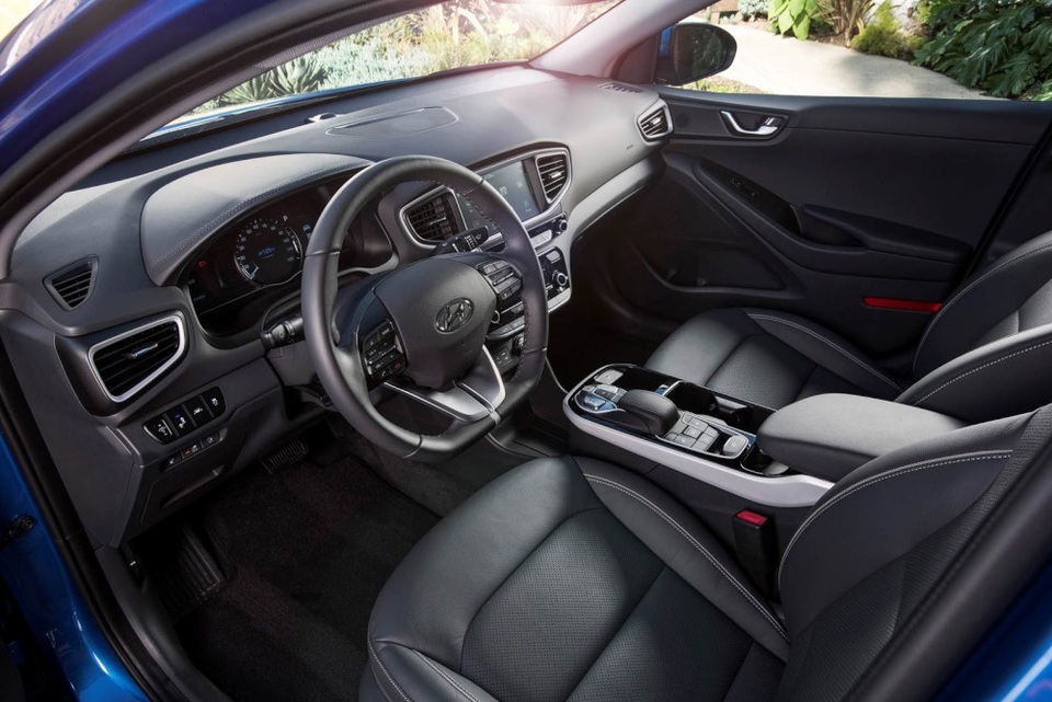 Hyundai Ioniq - Đối thủ tiềm năng của Toyota Prius - 10 Hyundai Ioniq - Đối thủ tiềm năng của Toyota Prius - 10