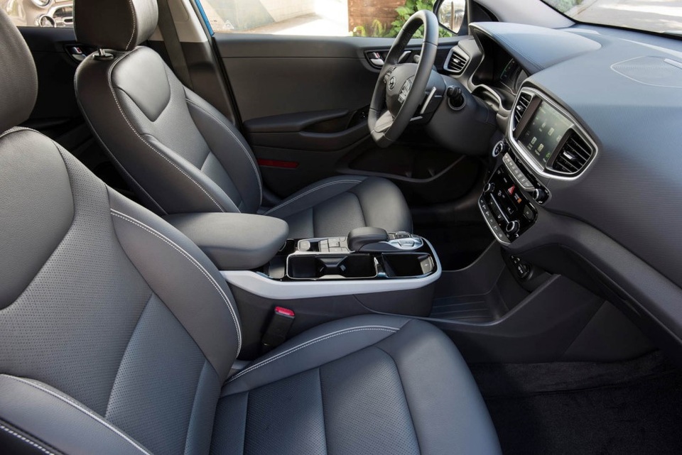 Hyundai Ioniq - Đối thủ tiềm năng của Toyota Prius - 11 Hyundai Ioniq - Đối thủ tiềm năng của Toyota Prius - 11