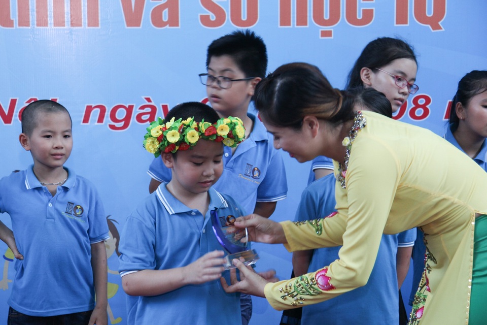 Cuộc tranh tài của 1.000 thần đồng siêu tính nhẩm Việt Nam 2017 - 1 Cuộc tranh tài của 1.000 thần đồng siêu tính nhẩm Việt Nam 2017 - 1