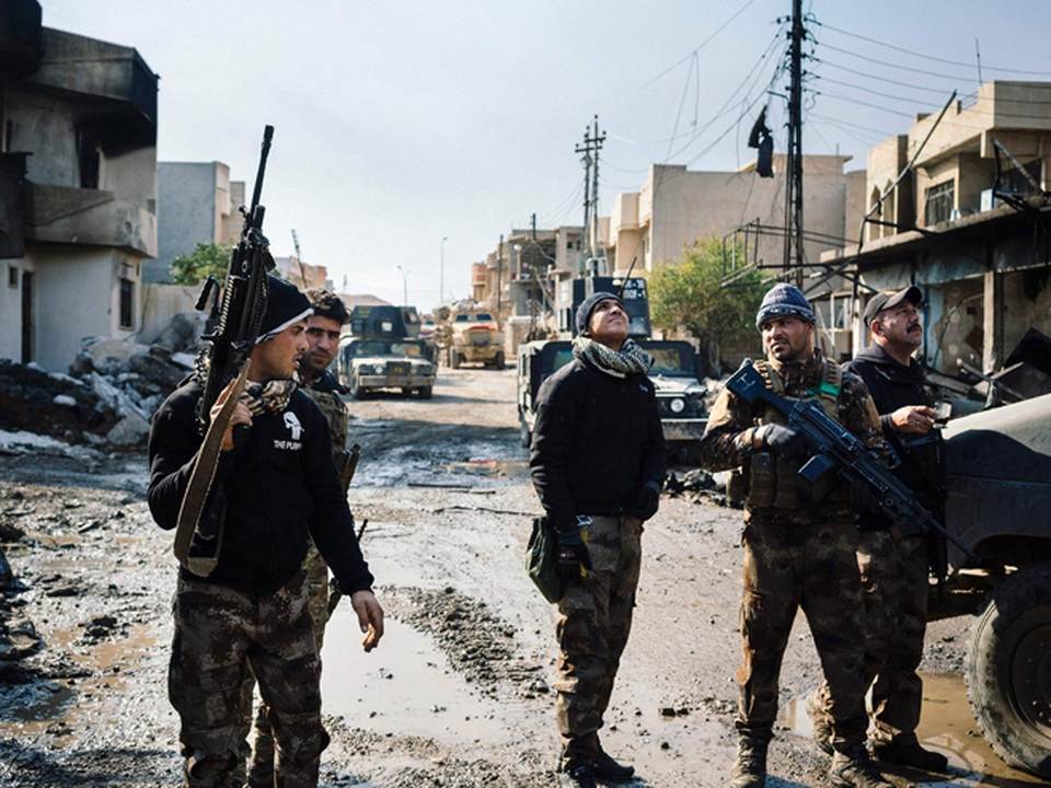 Ngày tàn của IS - 1 Lực lượng chống khủng bố Iraq trên đường phố Mosul.