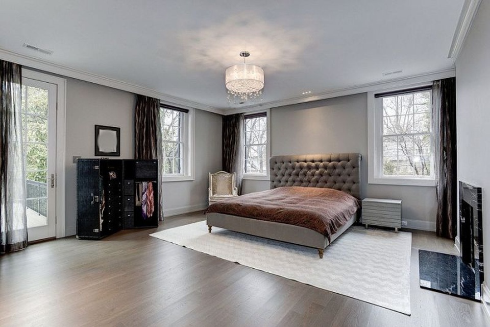 
Biệt thự có 6 phòng ngủ rộng rãi.
