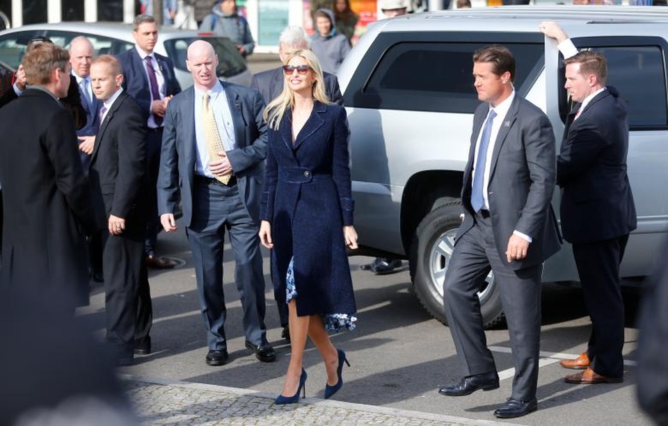 Ái nữ nhà Trump lần đầu ra mắt chính trường thế giới - 7
Ngoài hội nghị W20, Ivanka cũng tới thăm một số địa điểm ở Berlin.