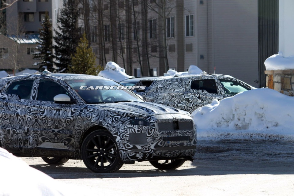 Jaguar chuẩn bị ra thêm SUV - 3 Jaguar chuẩn bị ra thêm SUV - 3