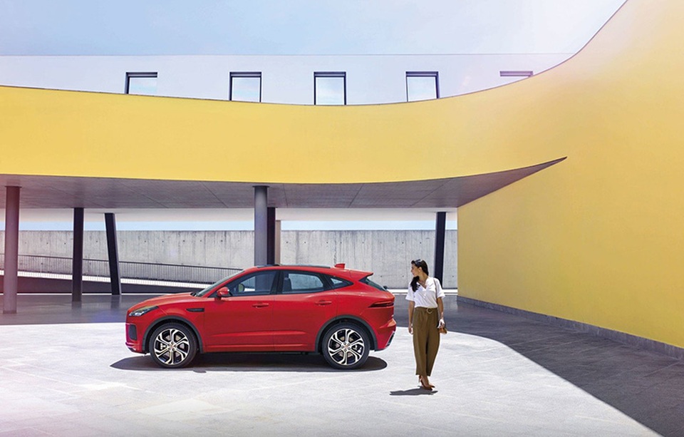 Jaguar ngày càng dấn sâu vào cuộc chơi SUV - 7 Jaguar ngày càng dấn sâu vào cuộc chơi SUV - 7