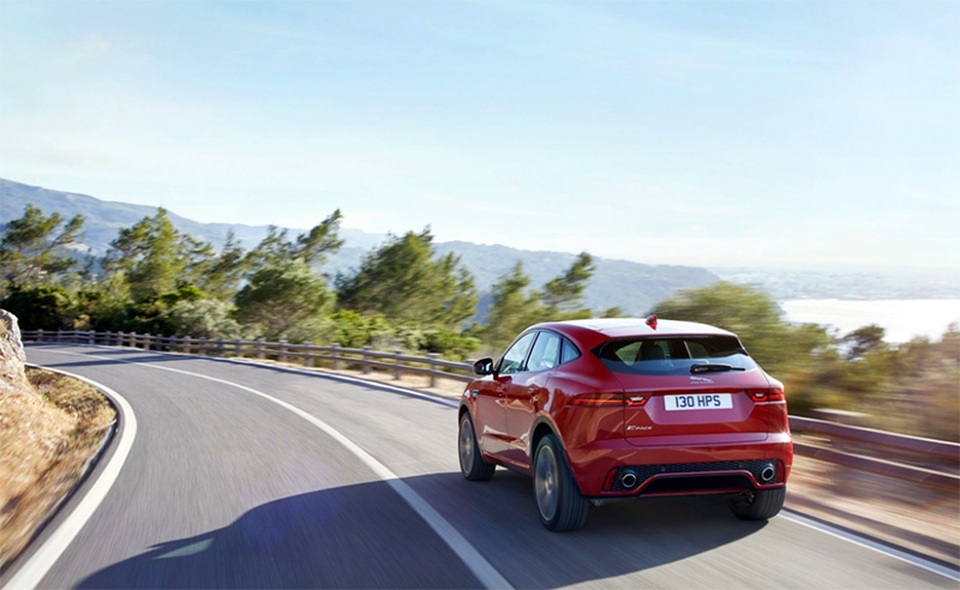 Jaguar ngày càng dấn sâu vào cuộc chơi SUV - 19 Jaguar ngày càng dấn sâu vào cuộc chơi SUV - 19