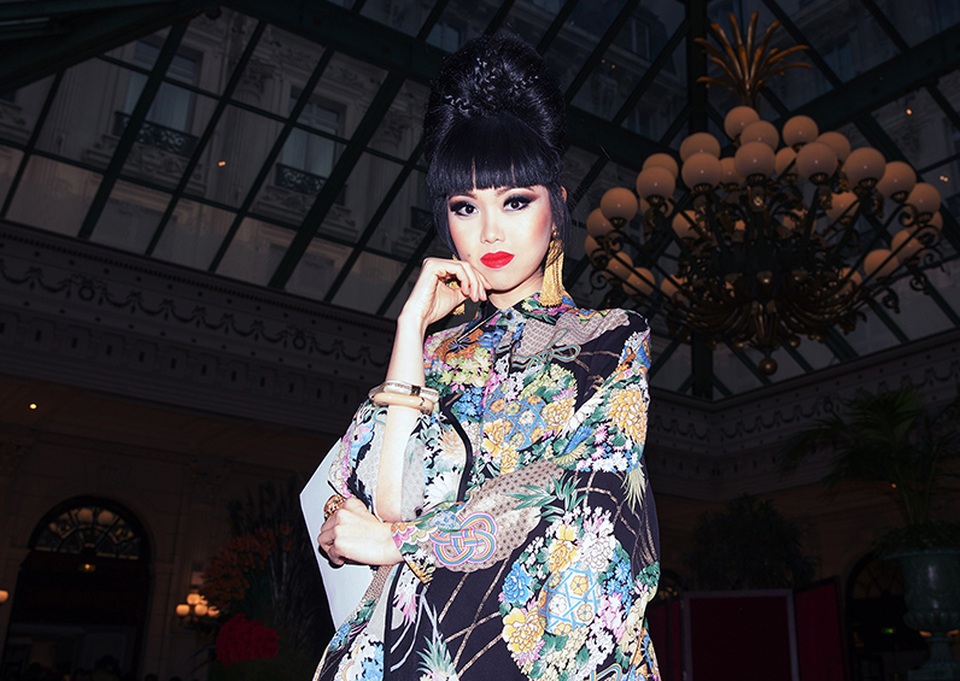 Jessica Minh Anh xuất hiện trên ghế đầu tuần lễ haute couture tại Paris - 4 Jessica Minh Anh xuất hiện trên ghế đầu tuần lễ haute couture tại Paris - 4
