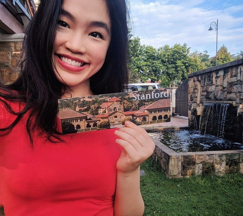 Tài không đợi tuổi, thiếu nữ xinh đẹp đỗ cả Harvard, Stanford và Cambridge - 3
Và tấm vé tới ĐH Stanford cũng đã sẵn sàng điền tên cô gái học giỏi, ưa hoạt động xã hội này.