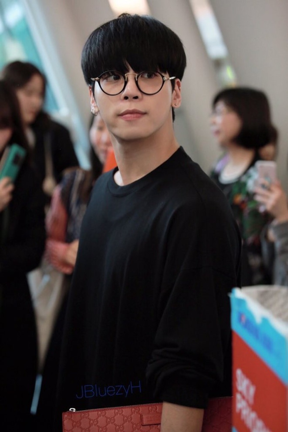Hé lộ tâm thư đau buồn trước khi tự vẫn của thành viên nhóm Shinee - 4
Jong Hyun mới 27 tuổi và đang ở đỉnh cao sự nghiệp.