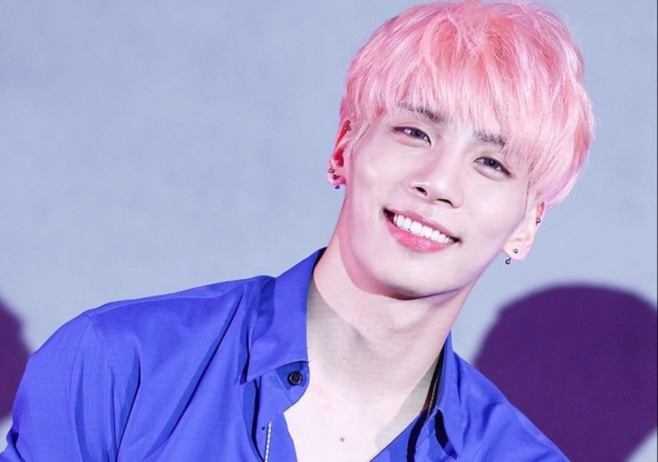 Hé lộ tâm thư đau buồn trước khi tự vẫn của thành viên nhóm Shinee - 2
Jong Hyun đã gửi lại một bức tâm thư thể hiện sự đau buồn và cô độc của anh khi là một ngôi sao giải trí.