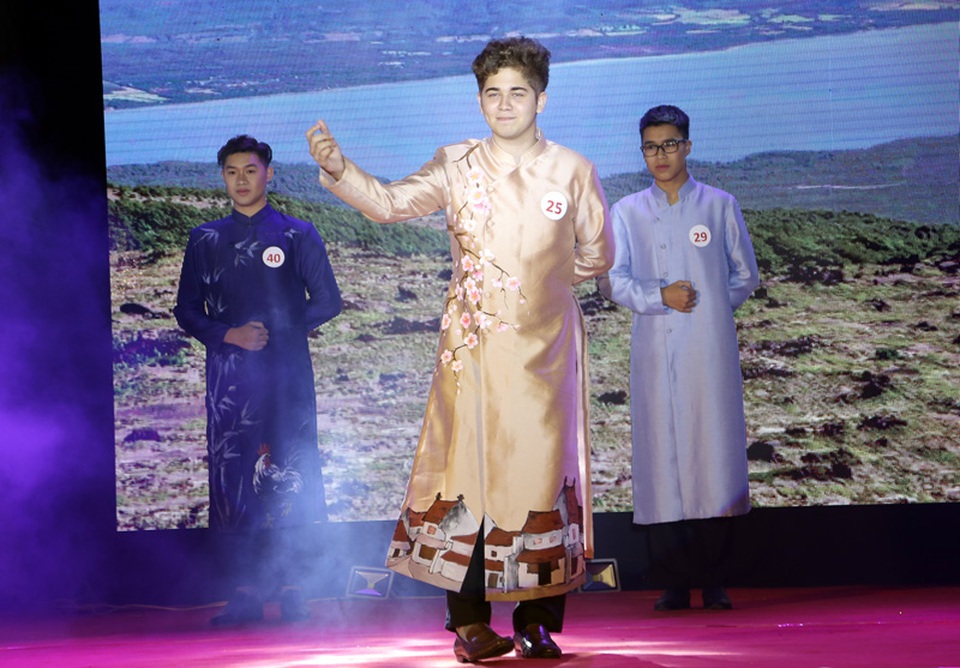 Thí sinh ngoại quốc "gây sốt" tại cuộc thi THPT Việt Đức - 4