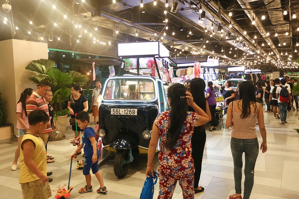 The Garden Mall đông kẹt cứng ngay ngày đầu khai trương - 15 The Garden Mall đông kẹt cứng ngay ngày đầu khai trương - 15