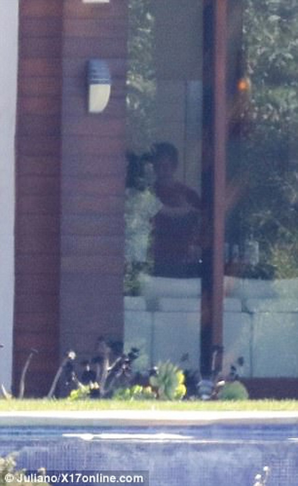 Selena Gomez chia tay The Weeknd, quay lại với Justin Bieber - 8 Selena Gomez chia tay The Weeknd, quay lại với Justin Bieber - 8