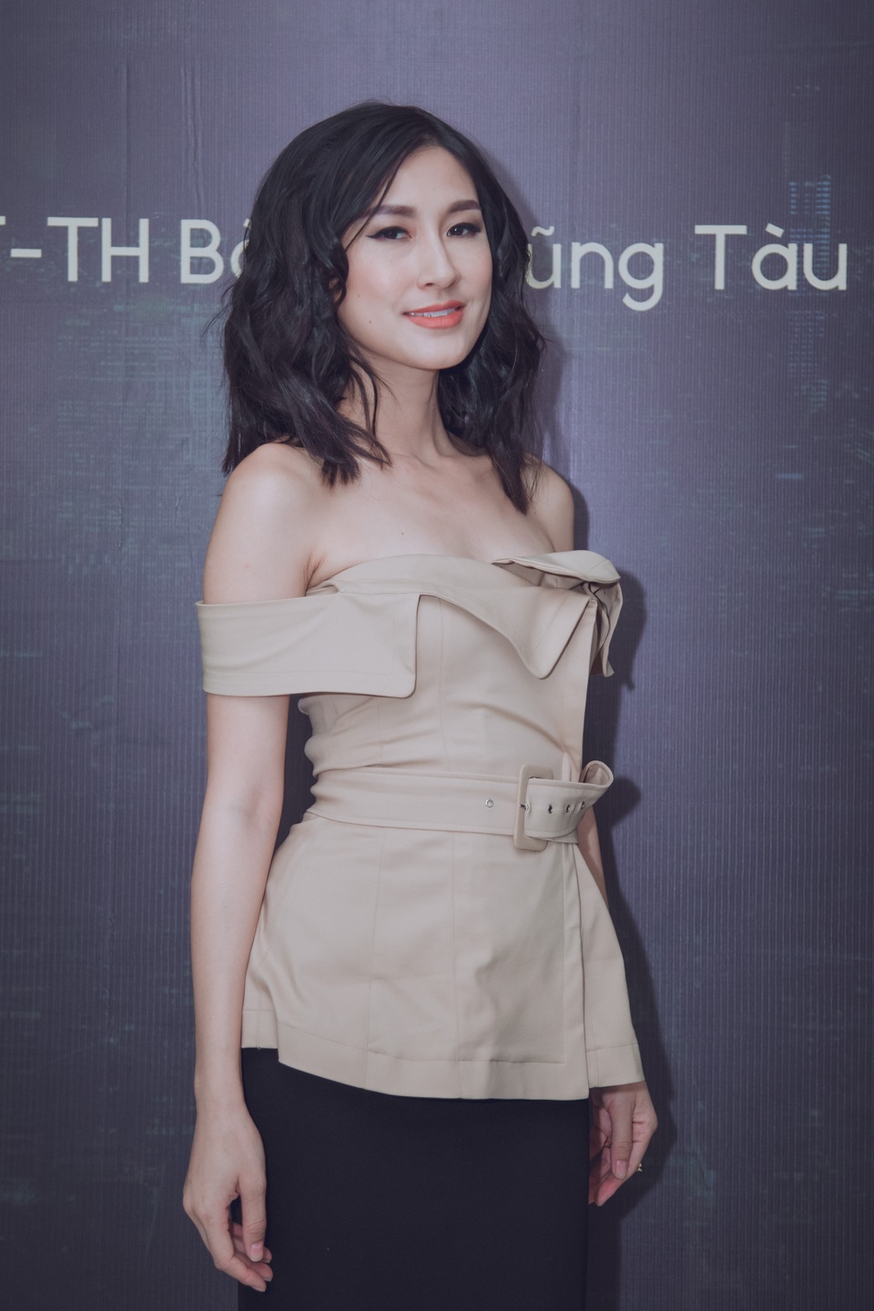 Trở về Việt Nam và ghi dấu ấn với làng điện ảnh Việt bằng vai diễn cô cảnh sát một mình nuôi con trong bộ phim “Chuyện tình xa xứ” vào năm 2009, Kathy Uyên đã có 8 năm ở Việt Nam và tạo dựng tên tuổi với khán giả. 8 năm ghi dấu ở lĩnh vực diễn xuất khi từng tham gia các bộ phim: Chuyện tình xa xứ, Để Mai tính, Âm mưu giày gót nhọn, Em chưa 18…