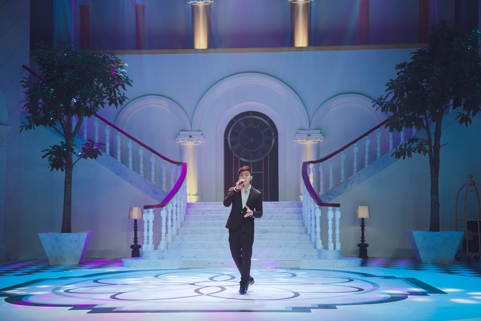 Ở phần cuối chương trình, ca sĩ Lân Nhã dành món quà dành tặng khán giả truyền hình, đặc biệt là các chị em phụ nữ nhân ngày Phụ nữ Việt Nam ca khúc Chưa bao giờ.