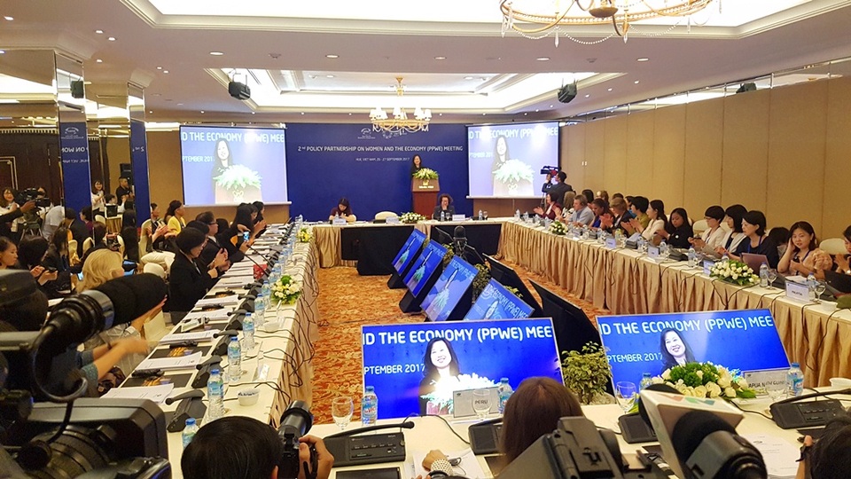 21 nền kinh tế tham dự Diễn đàn Phụ nữ và Kinh tế APEC 2017 - 2 Thứ trưởng Bộ LĐ,TB&XH Đào Hồng Lan phát biểu khai mạc Hội nghị