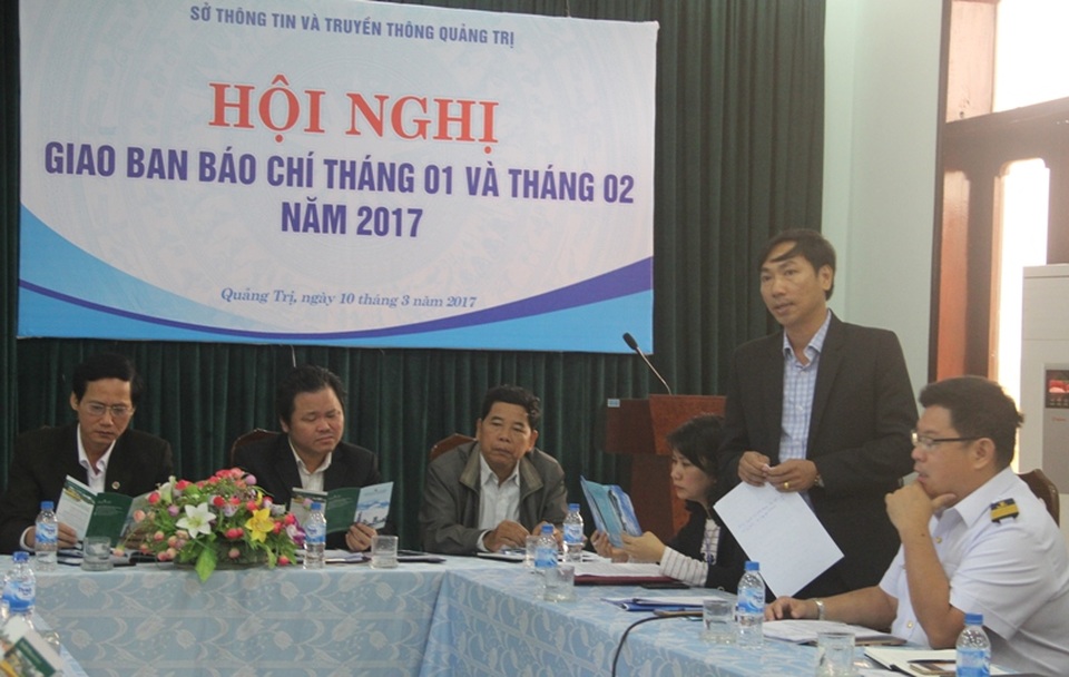 Ông Lê Minh Tuấn, Bí thư kiêm Chủ tịch đảo Cồn Cỏ trình bày các phương án khai thác du lịch