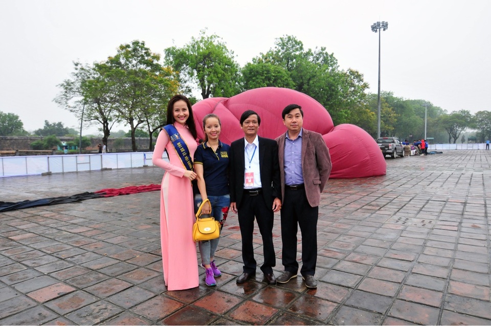 Hoa khôi Khánh Ngân làm Đại sứ Lễ hội Khinh khí cầu tại Huế - 5 Hoa khôi Khánh Ngân làm Đại sứ Lễ hội Khinh khí cầu tại Huế - 5