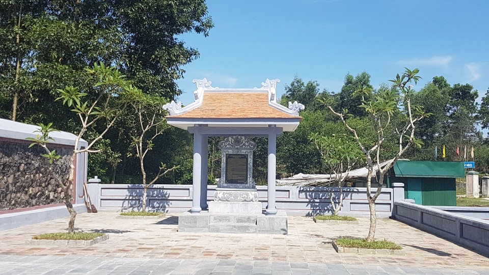 Khánh thành lăng chúa Nguyễn Hoàng bằng nguồn vốn xã hội hóa - 4 Bài văn bia tôn vinh công lao chúa Nguyễn Hoàng do GS. Phan Huy Lê chấp bút