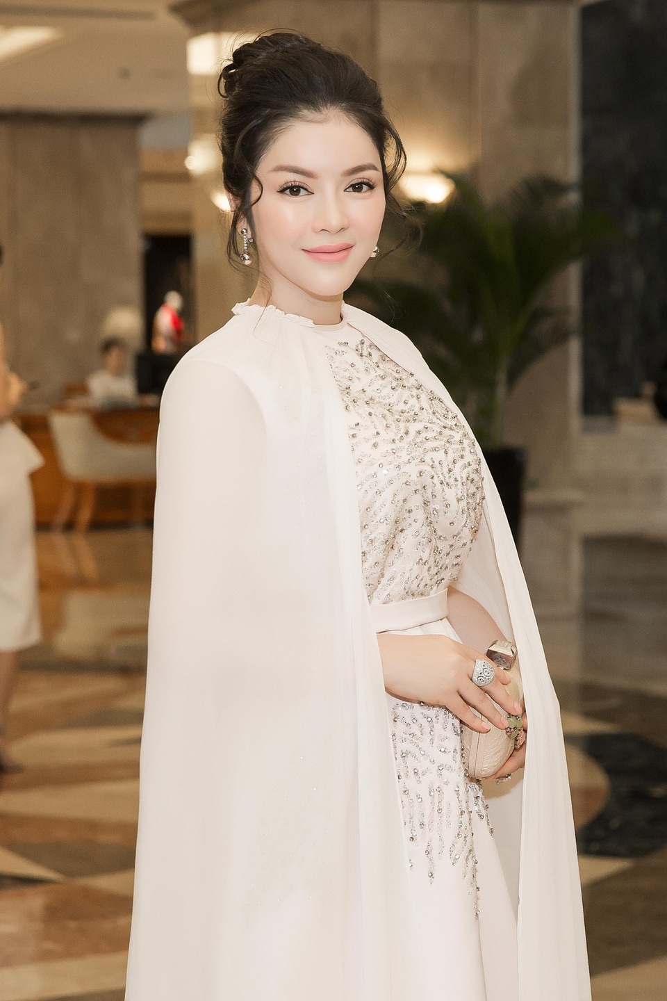 Đức Vĩnh, Lý Nhã Kỳ nổi bật trong sự kiện - 6
Từng là cựu Đại sứ du lịch nên khi được BTC cuộc thi Hoa hậu Đại dương mời phát biểu cảm tưởng về cuộc thi, Lý Nhã Kỳ cho biết cô mong muốn tân Hoa hậu Đại dương sẽ llàm tốt vai trò quảng bá du lịch, đặc biệt là du lịch biển Việt Nam bởi Việt Nam có rất rất nhiều cảnh biển đẹp tuyệt vời nhưng hiện chúng ta chưa khai thác hết tiềm năng du lịch của mình