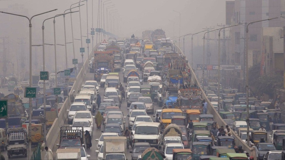 Không khí ngoài trời ô nhiễm làm giảm hiệu quả công việc của nhân viên văn phòng? - 1 Không khí ngoài trời ô nhiễm làm giảm hiệu quả công việc của nhân viên văn phòng? - 1