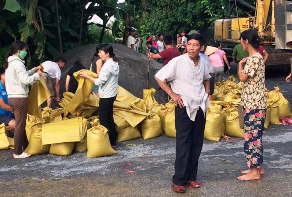 Người dân Hà Nam và cơ quan chức năng sẵn sàng phương án để chống lụt