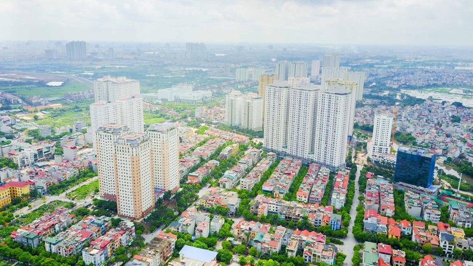 Điểm qua một số dự án của "đại gia điếu cày" ở Hà Nội - 2
Khu đô thị mới Xa La có tổng diện tích đất quy hoạch là 209.480 m2 với mức đầu tư 1.000 tỉ đồng. Theo cấp phép của cơ quan có thẩm quyền, dự án gồm 10 tòa nhà chung cư từ 21 tầng đến 34 tầng, 500 nhà ở liền kề và hơn 200 biệt thự.