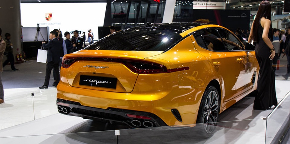 KIA Stinger làm "sao" tại Triển lãm ô tô Seoul 2017 - 3 KIA Stinger làm "sao" tại Triển lãm ô tô Seoul 2017 - 3