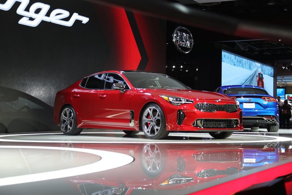 Kia Stinger "lội ngược dòng" - 2 Kia Stinger "lội ngược dòng" - 2