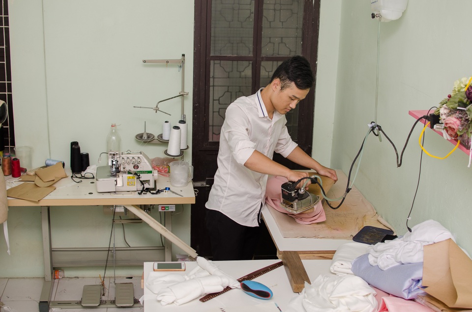 Khởi nghiệp: Kiếm vài chục triệu đồng/tháng từ nhu cầu của chị em công sở - 3 Hoàn thiện sản phẩm trước khi giao cho khách