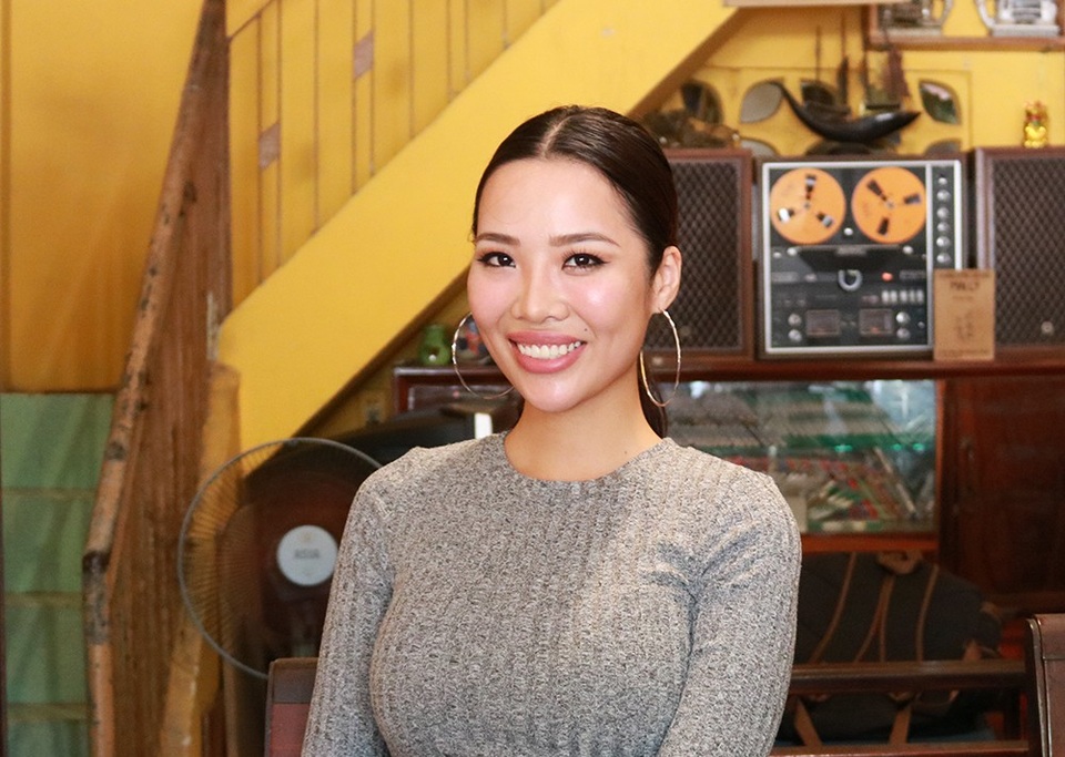 Lộ diện người tình 2 năm chưa từng công khai của Kim Lý - 1 Mới đây, Kiko Chan đoạt giải Á hậu của cuộc thi Miss Lumiere International World 2017- Hoa hậu thế giới tỏa sáng.