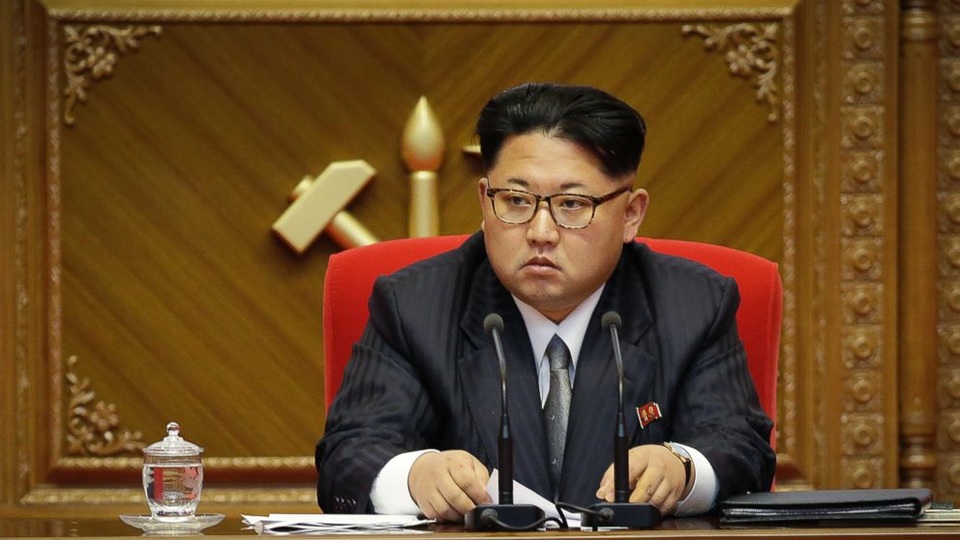 Triều Tiên liên tiếp “hứng” lệnh trừng phạt - 1 Nhà lãnh đạo Triều Tiên Kim Jong-un (Ảnh: AFP)