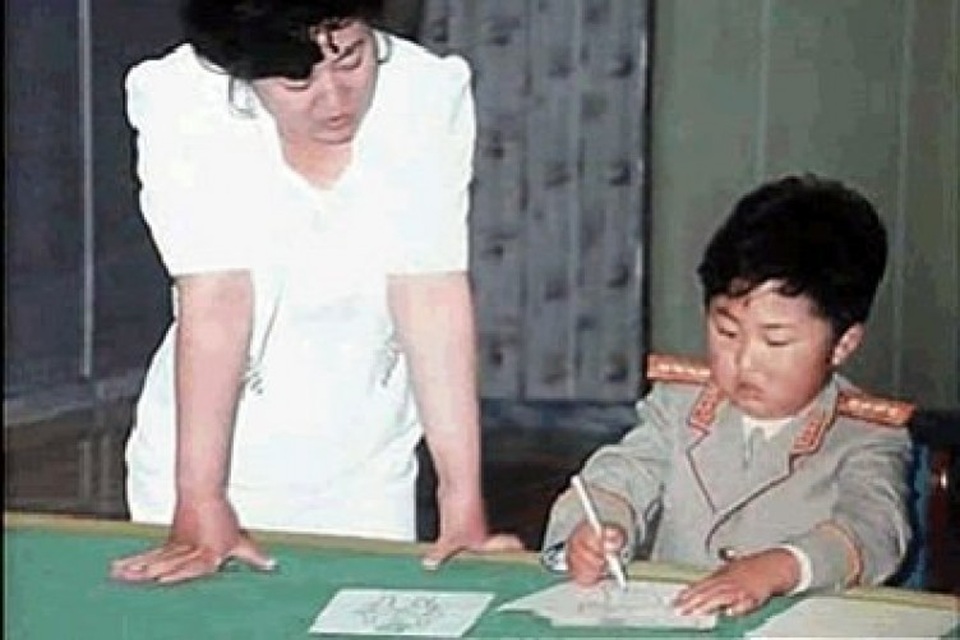 Đường tới đỉnh cao quyền lực của nhà lãnh đạo Kim Jong-un - 1 Ông Kim Jong-un khi còn nhỏ (Ảnh: Independent)