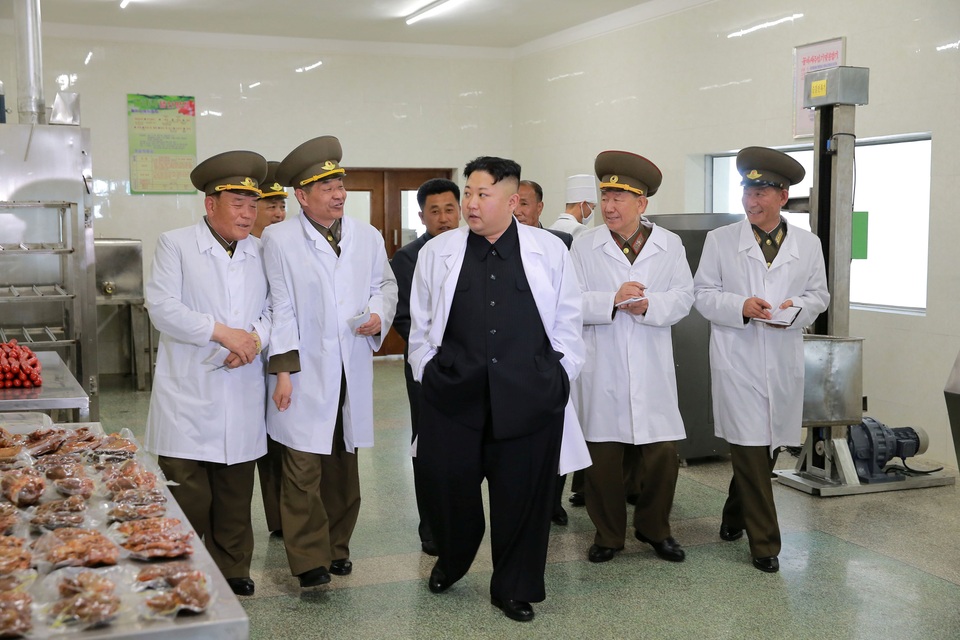 Chuyến thăm của nhà lãnh đạo Kim Jong-un diễn ra trước khi Triều Tiên kỷ niệm 85 năm ngày thành lập lực lượng quân đội (25/4). Triều Tiên được dự đoán sẽ thử hạt nhân hoặc tên lửa nhân ngày lễ trọng đại này. (Ảnh: Reuters)