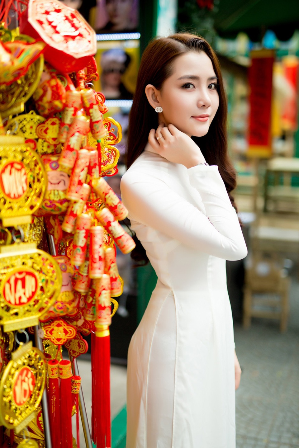 Hoa khôi Áo dài hóa giải những câu hỏi “phát khóc” ngày Tết - 2
Kim Phương trân trọng khoảng thời gian Tết dành cho gia đình, họ hàng, người thân.