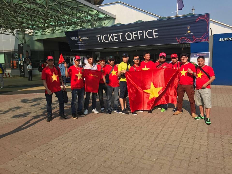 U20 Việt Nam 0-0 U20 New Zealand: Trận hòa xứng đáng - 11
Cổ động viên Việt Nam tin tưởng đội nhà sẽ chiến thắng