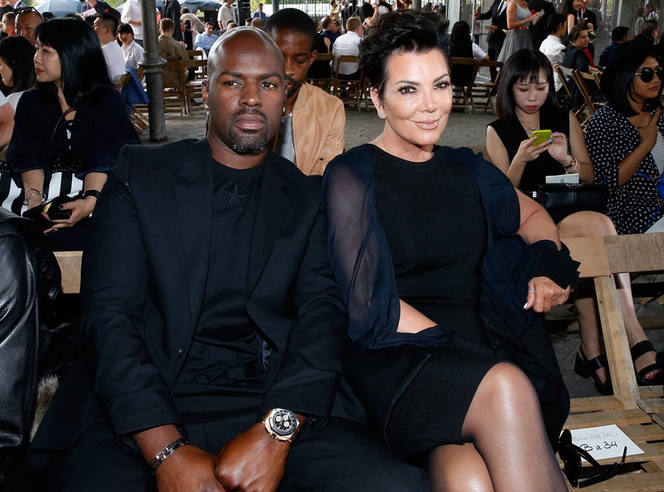 
Bà Kris Jenner, 61 tuổi và Corey Gamble, 36 tuổi đã có khoảng thời gian hạnh phúc bên nhau nhưng giờ đây mẹ cô Kim quyết đặt gia đình lên ưu tiên hàng đầu
