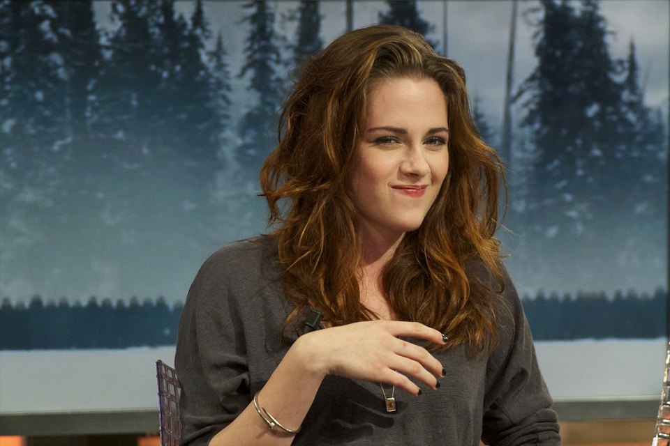 
Kristen Stewart xinh đẹp, nữ tính cách đây vài năm.
