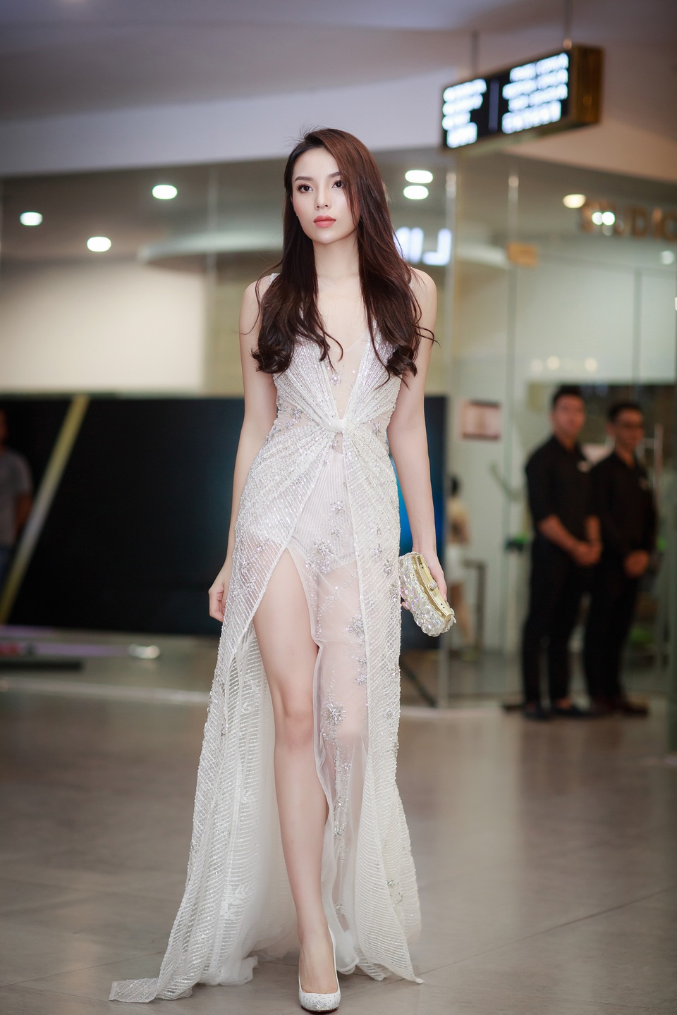 Hoa hậu Kỳ Duyên khẳng định đang tìm kiếm cơ hội đi thi quốc tế - 2 Thời gian qua, Kỳ Duyên dành hết thời gian cho việc học tập, luyện tập thể thao để chuẩn bị cho một vài dự án lớn mà cô sẽ thực hiện vào cuối năm.