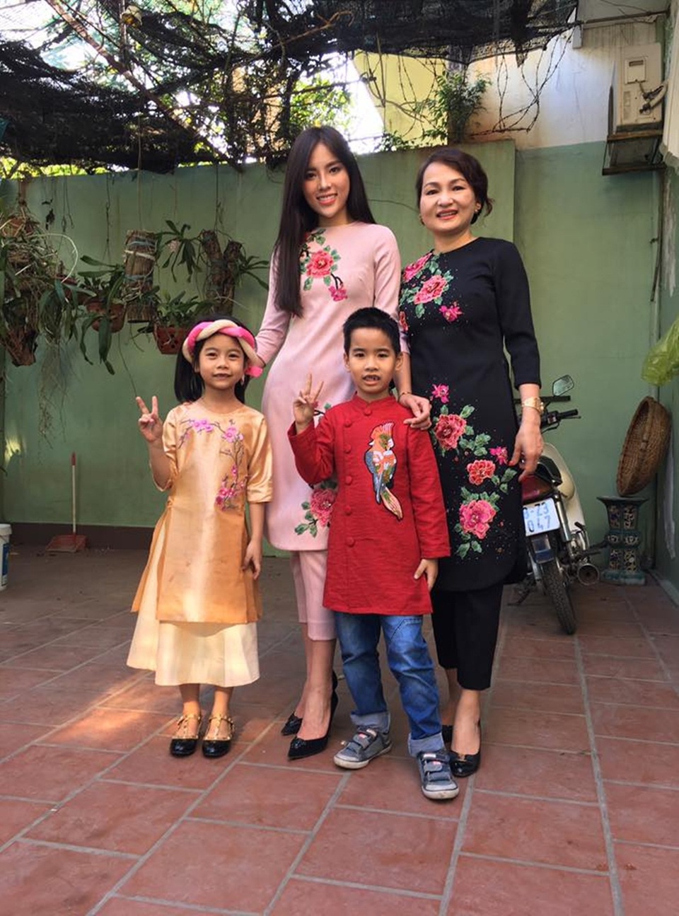 Kỳ Duyên trải lòng khi "vướng thị phi" ngay đầu năm - 3 Kỳ Duyên có kì nghỉ Tết vui vẻ bên gia đình.