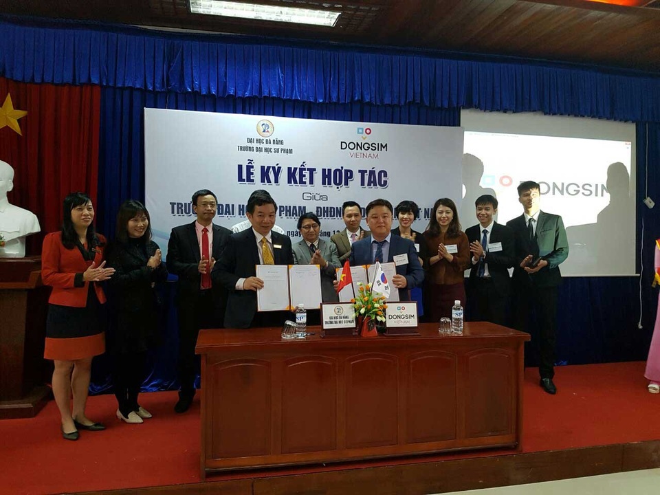 Liên kết đào tạo giáo viên mầm non mô hình cũ mà mới - 1
Đại diện 2 bên chính thức ký kết hợp tác