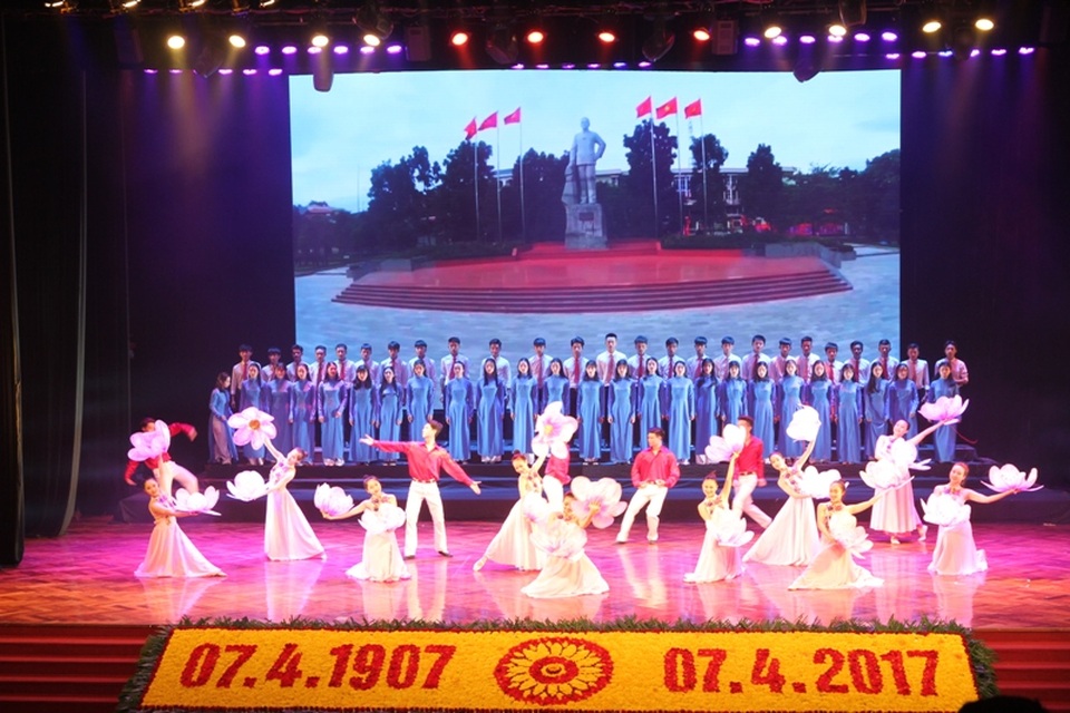 Tổng Bí thư Lê Duẩn - Nhà lãnh đạo kiệt xuất của Đảng - 4 Chương trình nghệ thuật ca ngợi về cố Tổng Bí thư Lê Duẩn