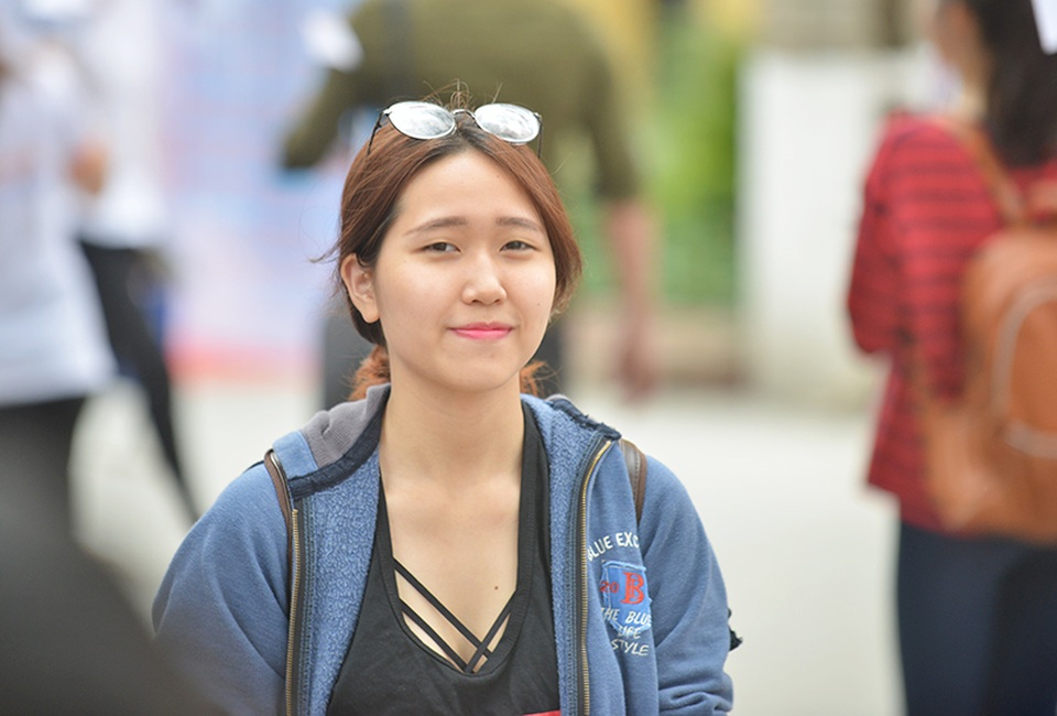 Hay cười mỉm một chút...